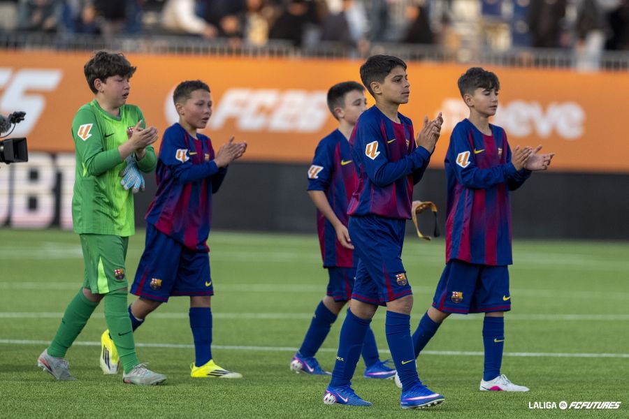 FC Barcelona - Masia tweet media