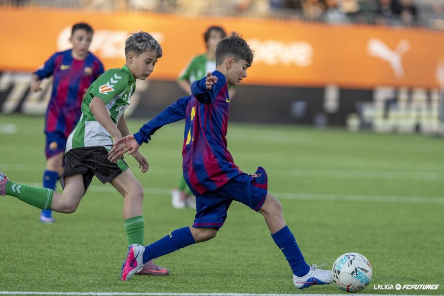 FC Barcelona - Masia tweet media