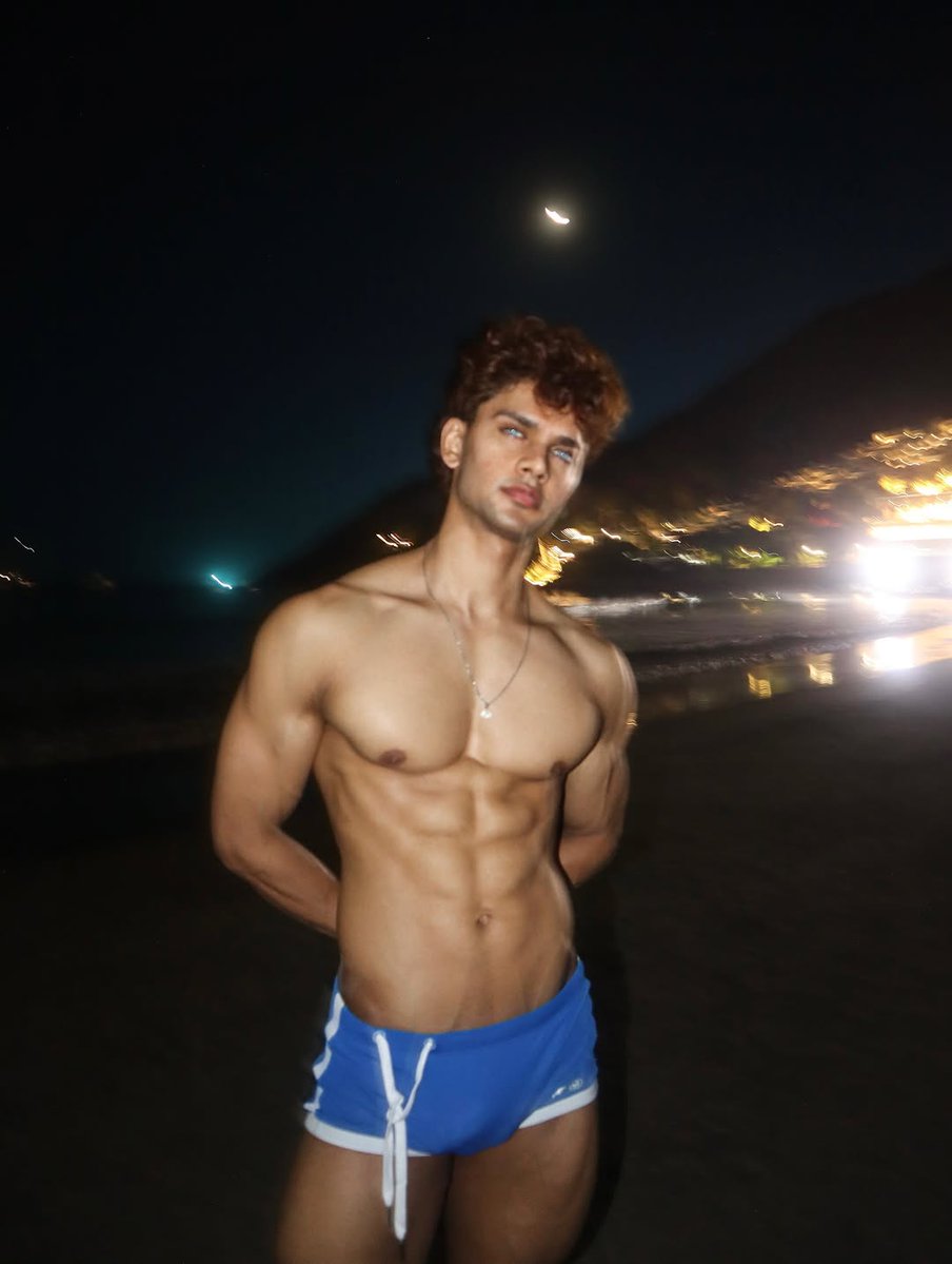 Ron Bott tweet media