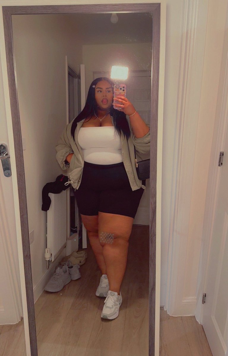 𝑫𝑶𝑴𝑴𝑬 𝑴𝒀𝑨 👸🏽🇬🇧 tweet media