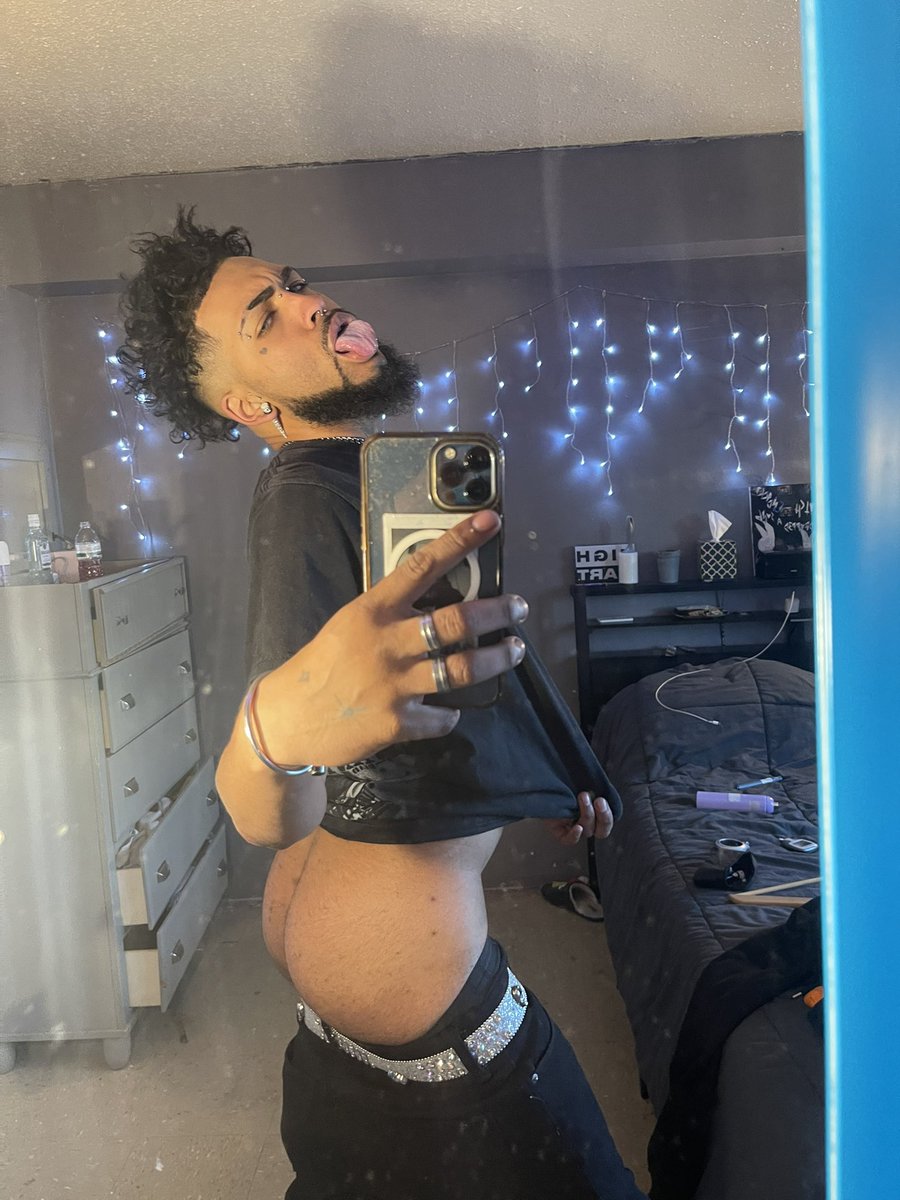 bbyboi 🧛🏼 tweet media