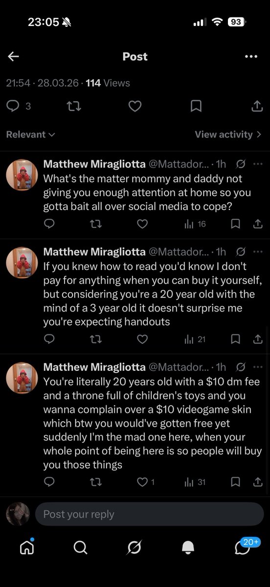 softbnnuy's tweet photo. 24 year old whining about a uni student not having a job https://t.co/25bOJVhhON