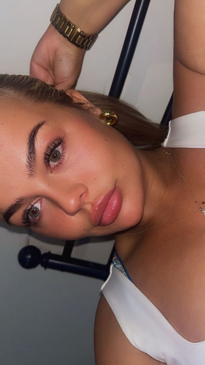 kayl anne tweet media