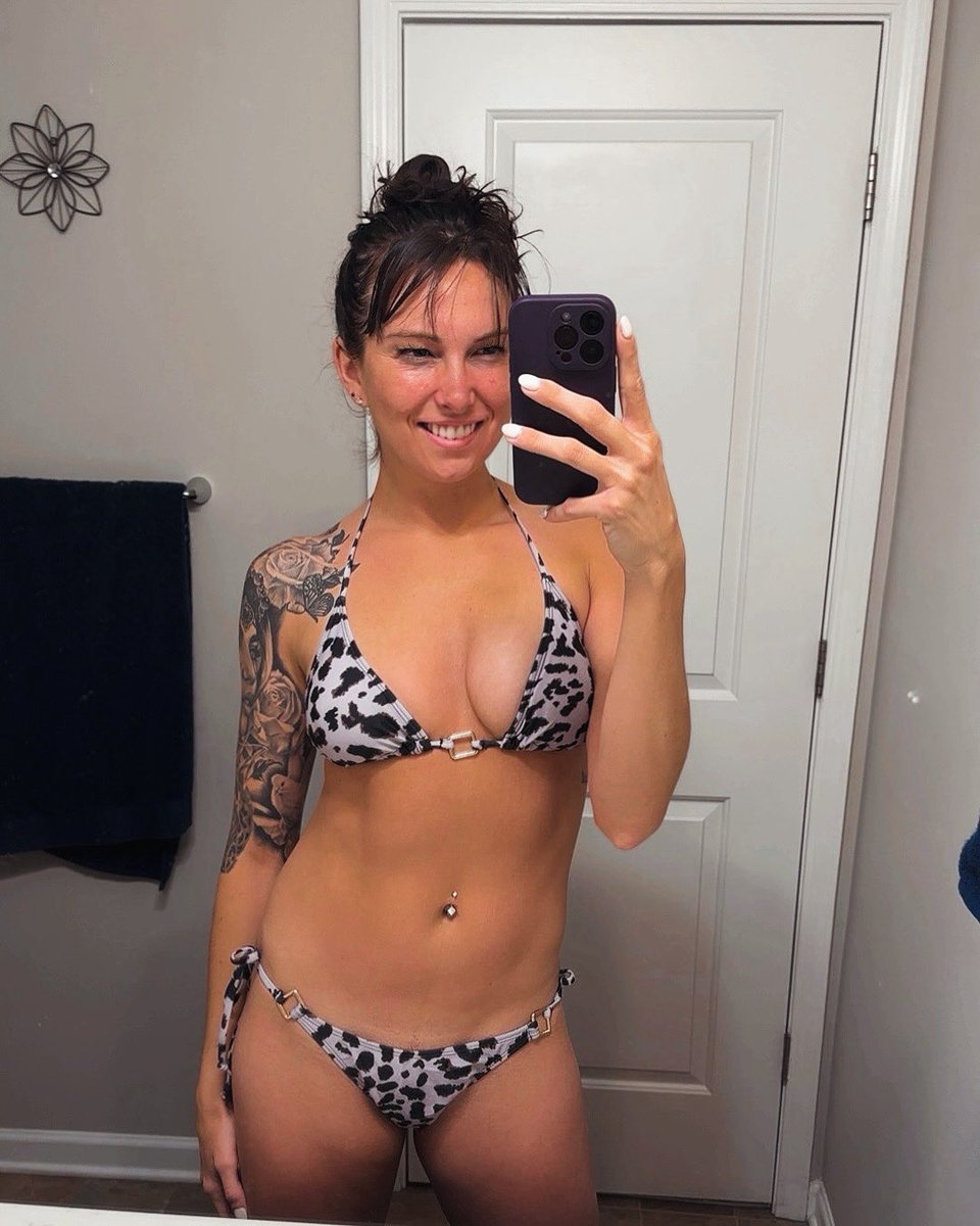 Riley Jade tweet media