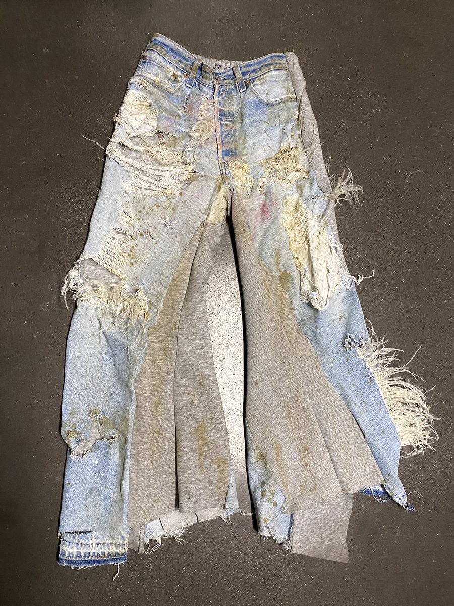 Foot To Throat tweet media