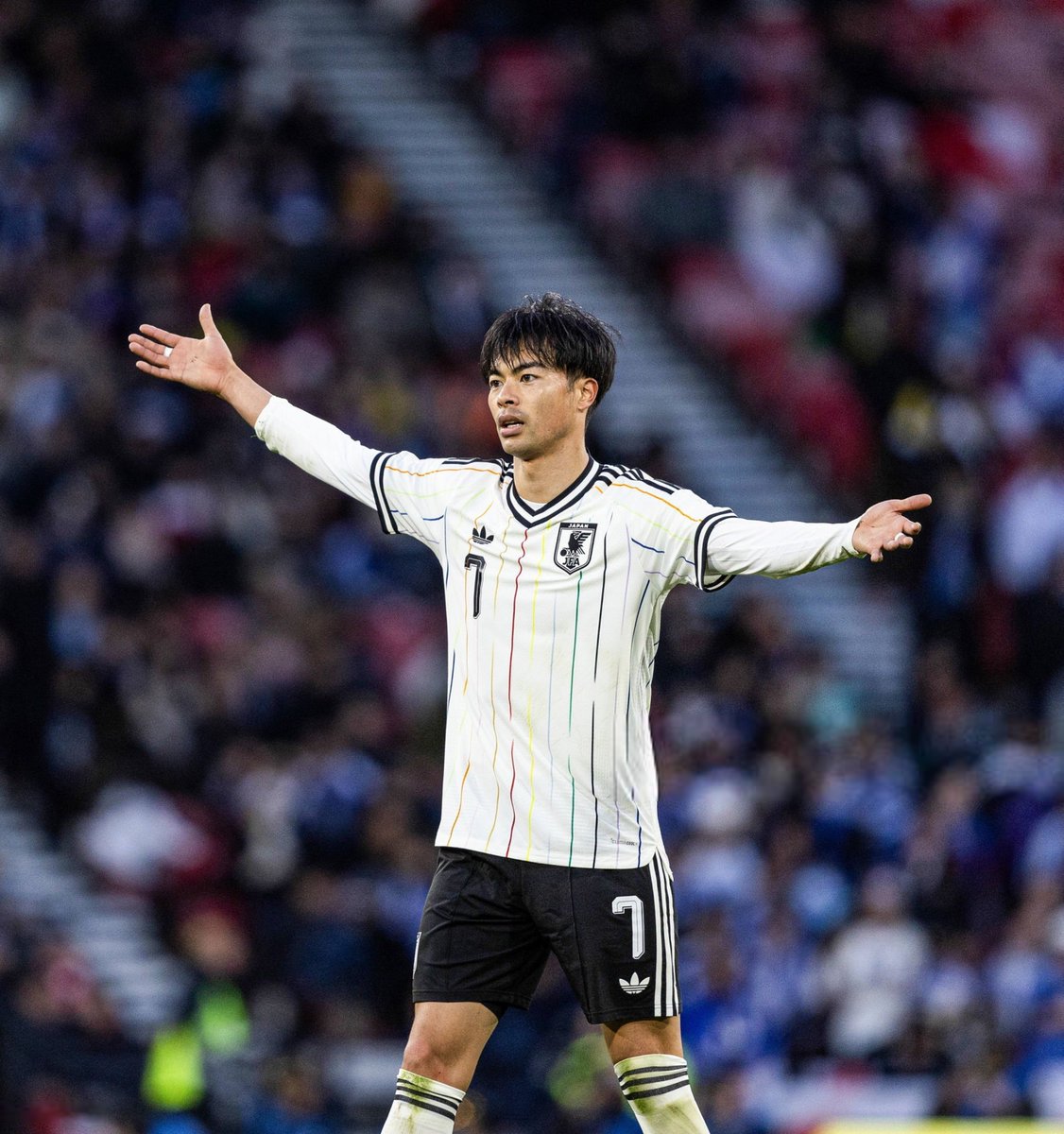 esvaphane tweet media