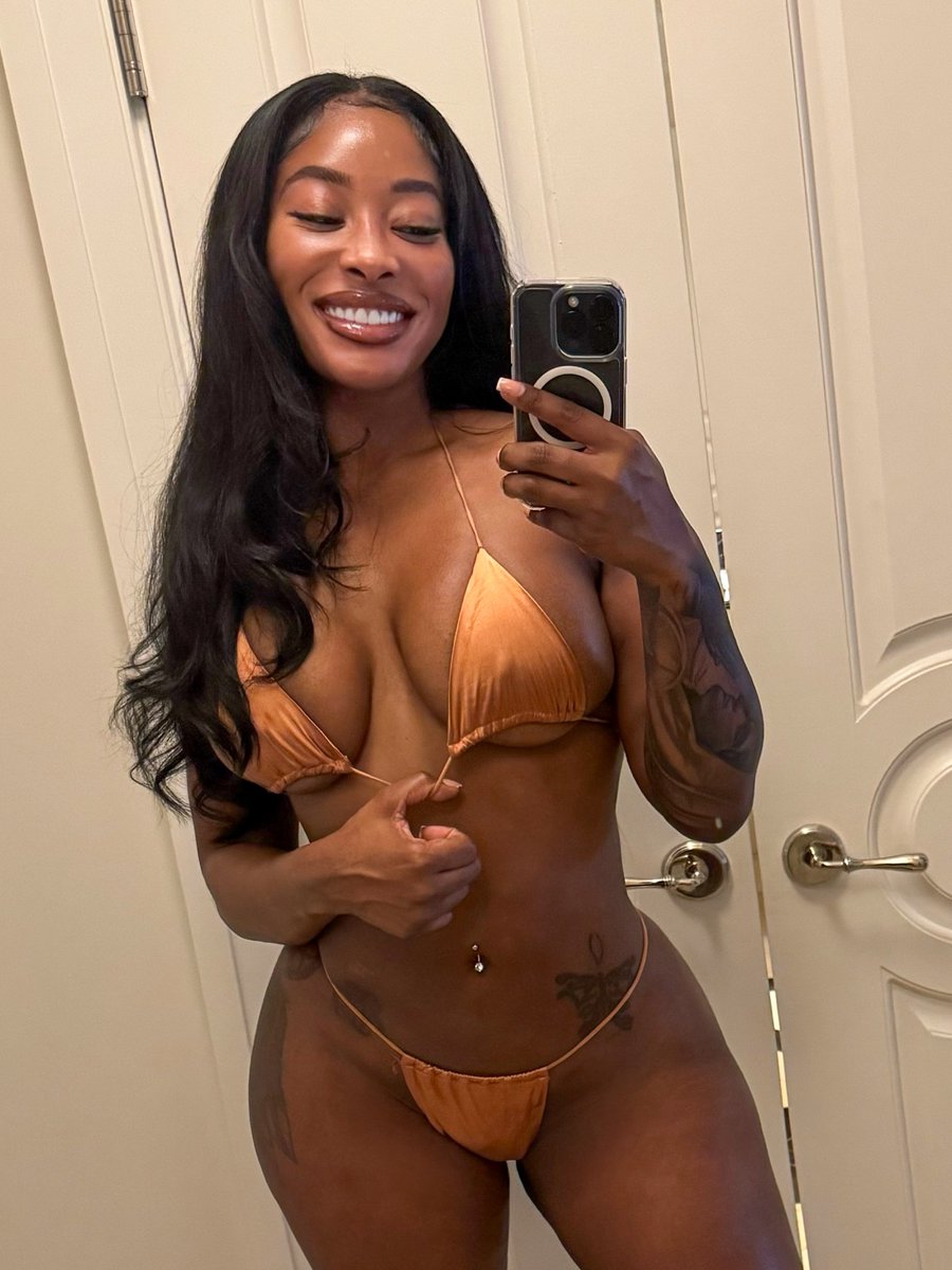 DreaNicole_'s tweet photo. Unfortunately, I just keep getting sexier 🥵 https://t.co/uBck849W3i