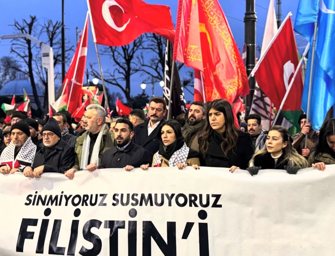 VatanVeMillet2's tweet photo. @adempalabiyik_ Sinmiyoruz Susmuyoruz Filistin'i Unutmuyoruz 🇹🇷🇵🇸 https://t.co/ewM3Uo045r