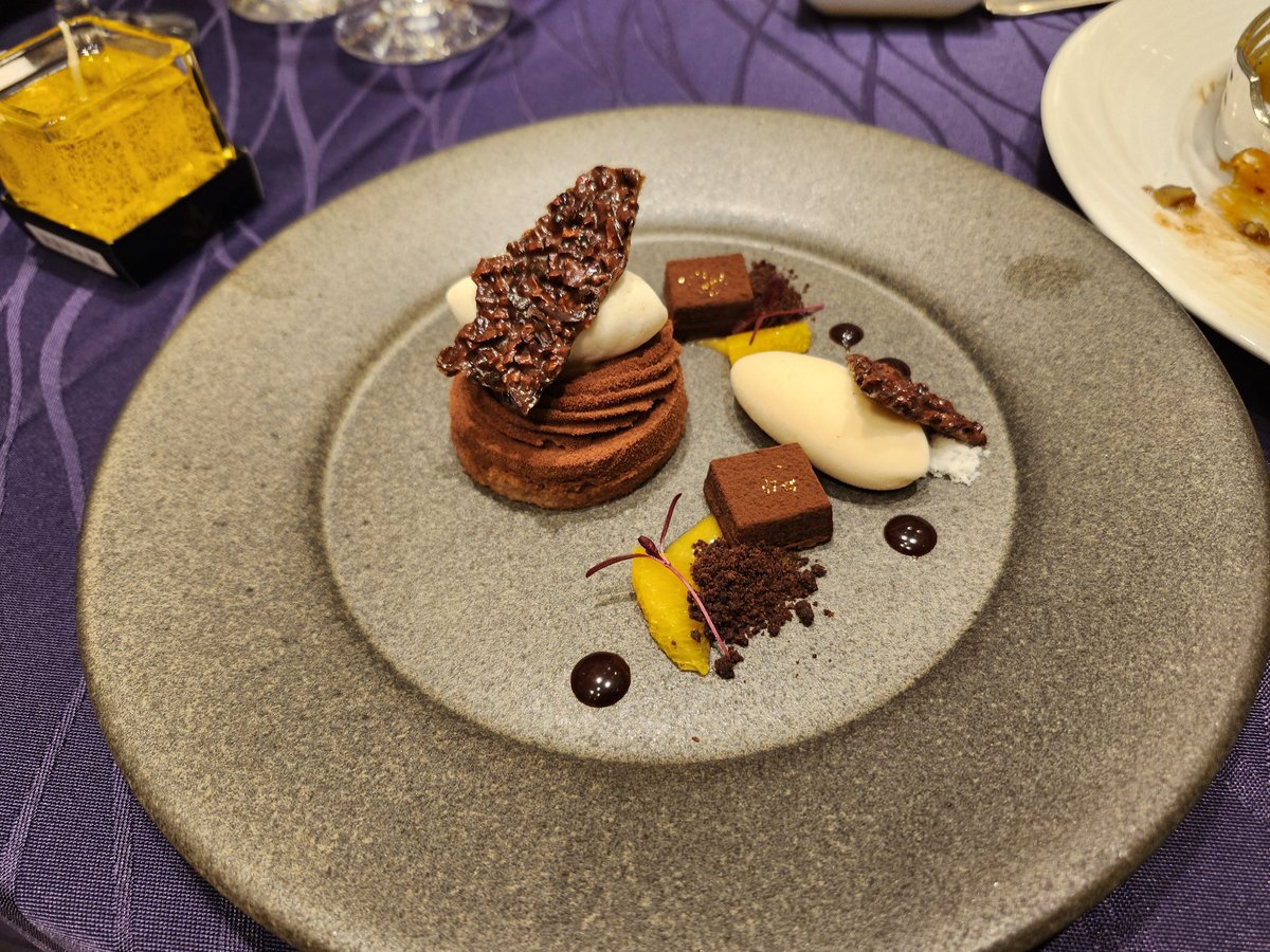 ジョー tweet media