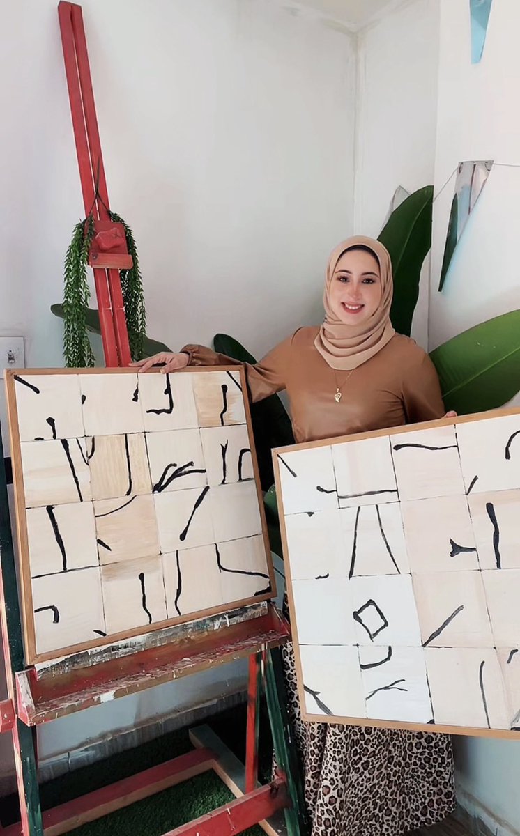 asmaa_work's tweet photo. SOLD OUT 🔥✨

Title: شخبط شخابيط… لخبط لخابيط 😂🎨
Size: 60×60

“مش كل حاجة بسيطة تبقى عادية 😌🎨
اللوحة دي بدأت كشخبطة…
واتحولت لقطعة فن ليها روحها الخاصة ✨🤍

أوردر خاص اتعمل بحب عشان يناسب ذوق صاحبها 💖
وده اللي بيميز أي شغل معمول بإحساس 💫

والجاي دايمًا أحلى 😉🔥 https://t.co/6S3Bg4XWCe