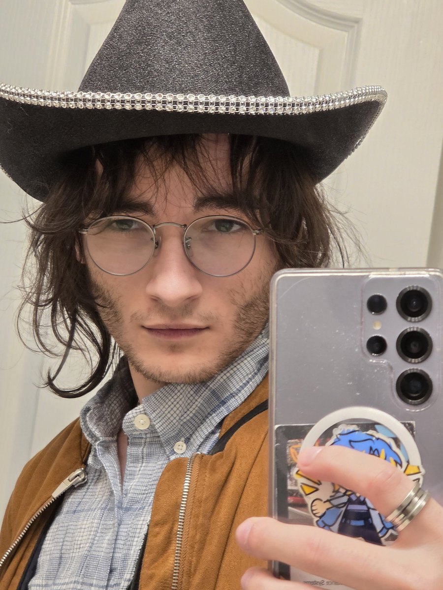 CynoSquare 🟦 tweet media