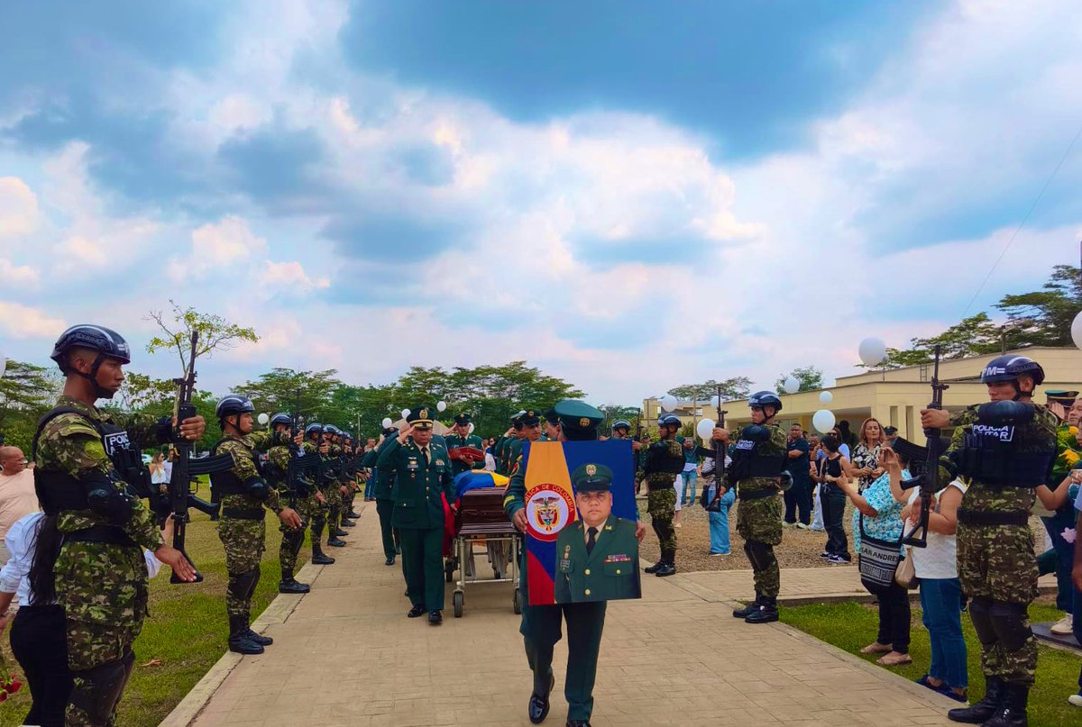 Cuarta División del Ejército Nacional tweet media