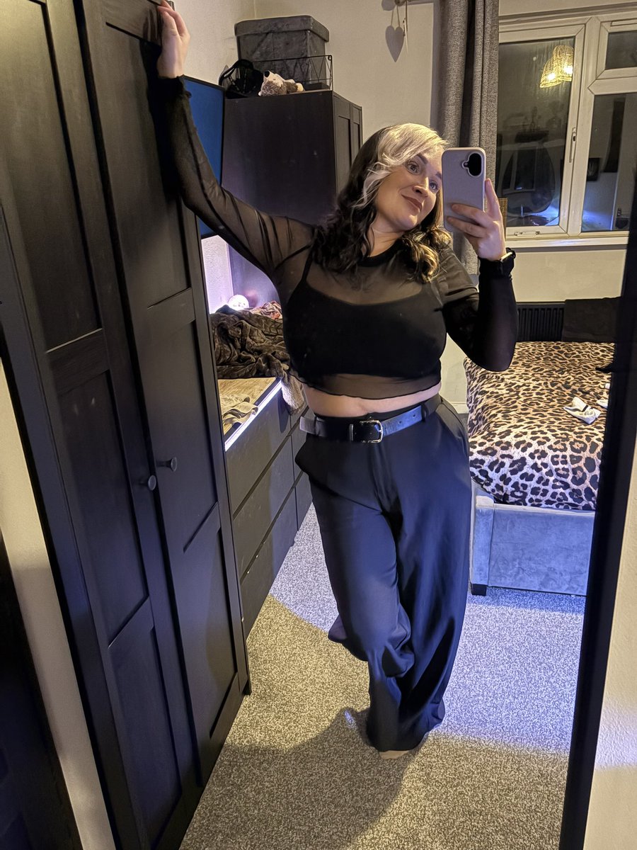 Filthycharm1 tweet media