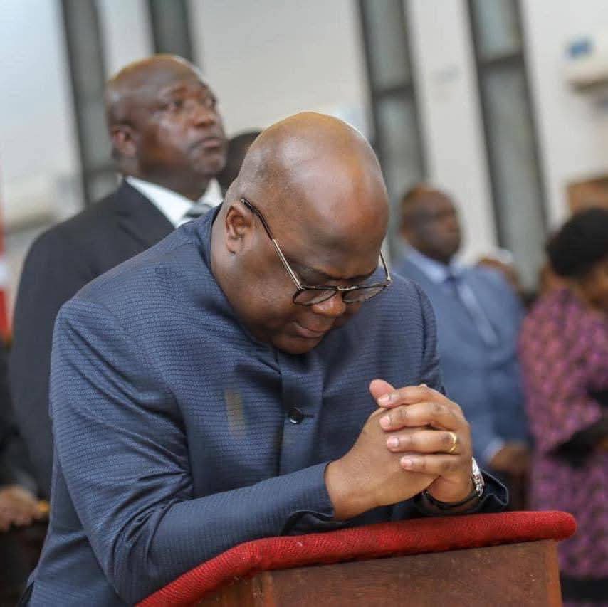 La vraie défaite de ce monsieur à gauche (Kagame) face au président aime de congolais, c'est que celui-là s'est militairement préparé d'avance (depuis + de 30 ans) pour piéger le nôtre (Prez. Fatshi), mais malheureusement ce dernier l'a contourné efficacement sur la diplomatie.