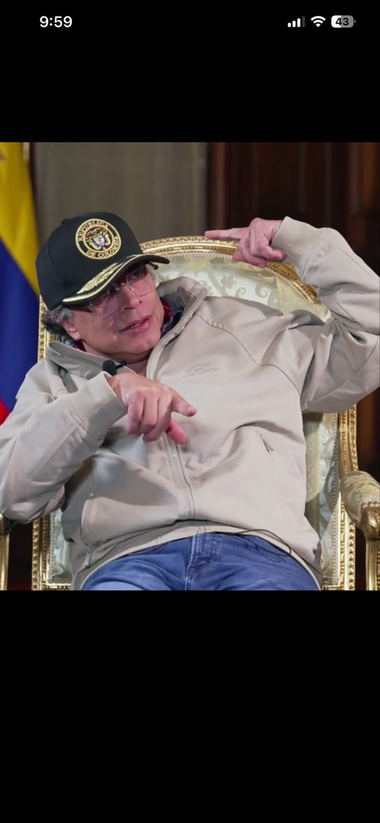 JulianaBogotana's tweet photo. @WestCOL @petrogustavo No lo conozco pero usted tiene mejor presentación personal y presencia que la chatarra de Petro y sus ideas estúpidas y retrógradas #dinoalasdrogas👇 https://t.co/Yv4W1dTxJK