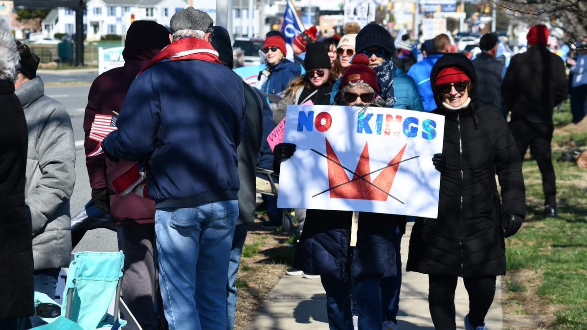 SusanInDelaware's tweet image. Rehoboth Beach, Delaware 

#NoKingsProtest 

1/2