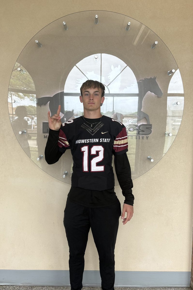 Had a great time at Midwestern State Jr. Day! #GoStangs <a href="/MSUTexasFB/">Midwestern State Football</a> <a href="/CoachKirkBryant/">Kirk Bryant</a> <a href="/MattLovorn/">Matt Lovorn</a>