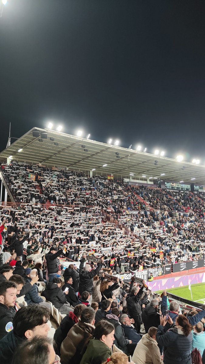 Honor a los desplazados del Castellón