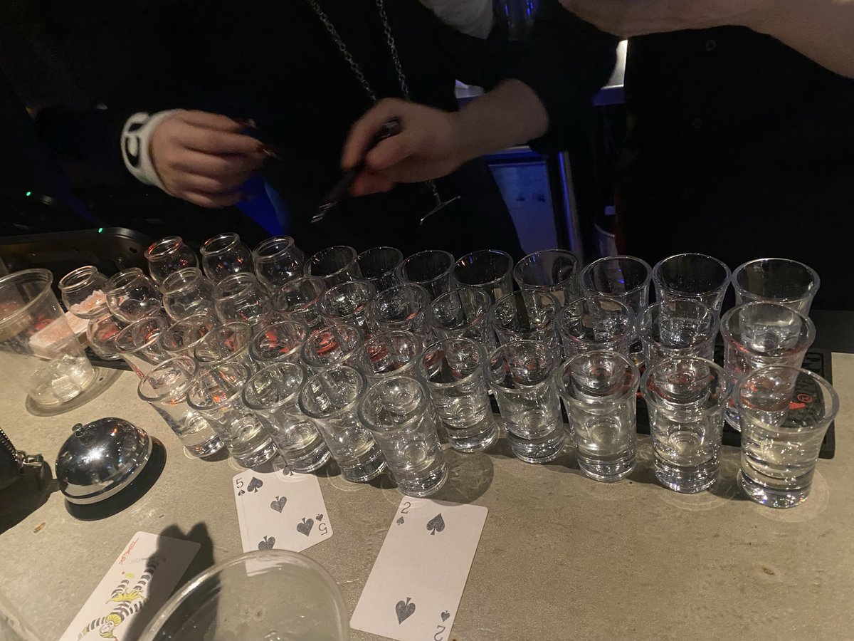 しろう tweet media