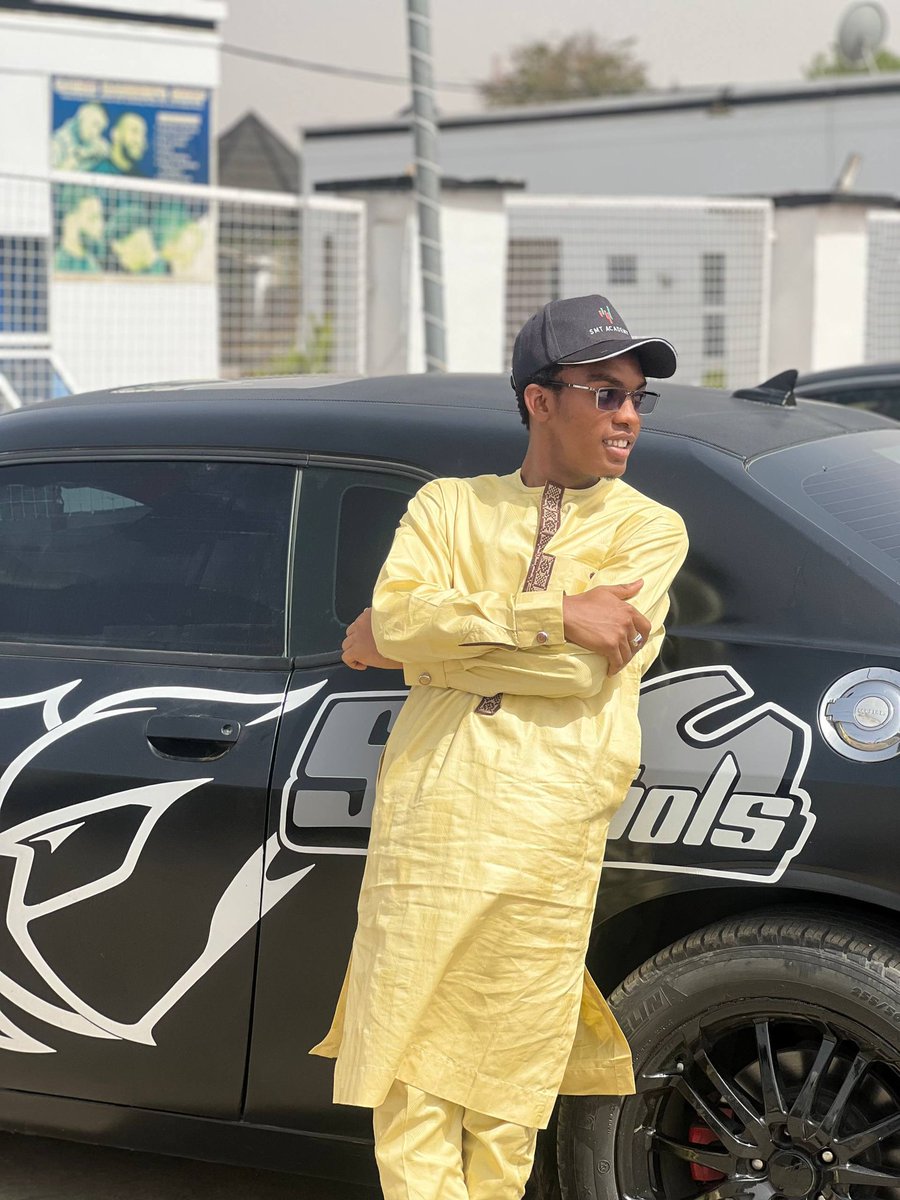 Alious_SM tweet media