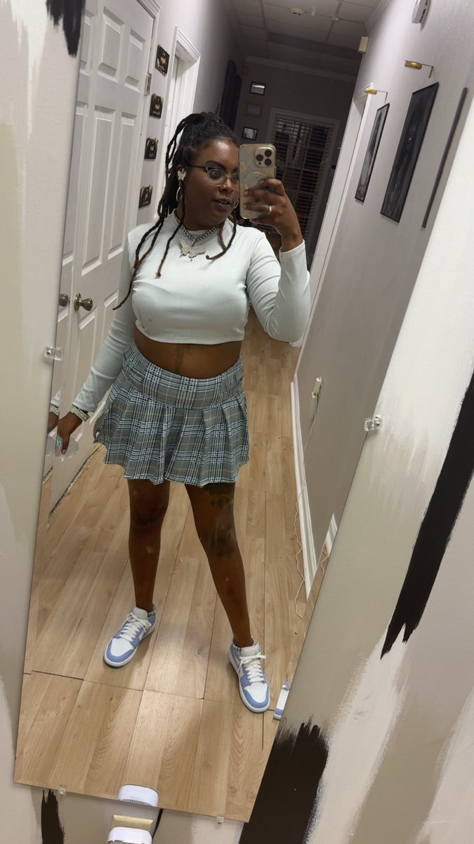iam_qveenskyy's tweet photo. 👋🏾 i really been out the way 😂🤷🏾♀️ #followme #prettyasf #xoxo https://t.co/0TFVEimqIZ