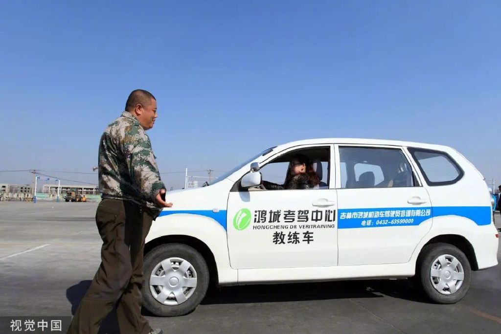 Mollyy Clarkk ✨ tweet media