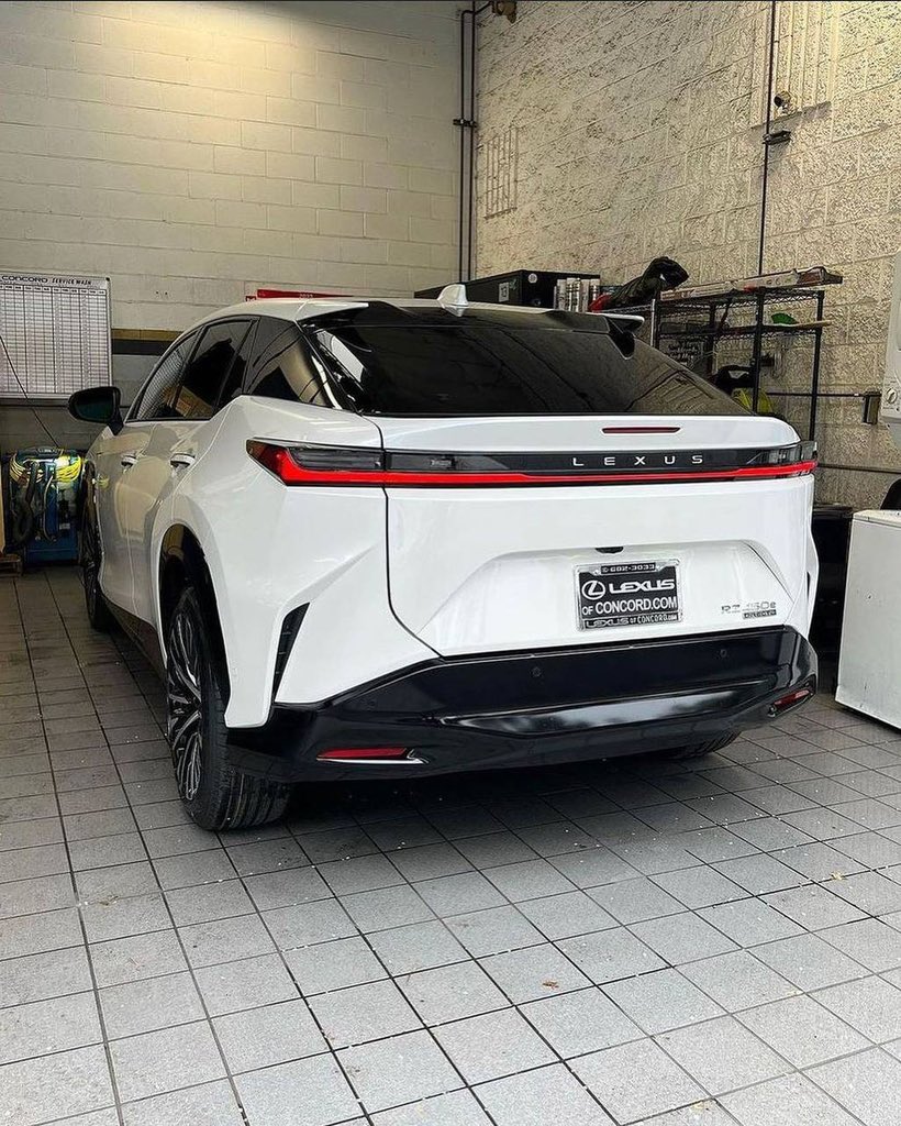 I'm honestly pumped right now. All the work I put into crypto finally paid off just grabbed a brand-new car. Big shoutout to my coach,
<a href="/CoachDebra17/">Debra M Gottschalk 📝📚📊📉</a> she guided me every step of the way. Couldn't have done it without her.