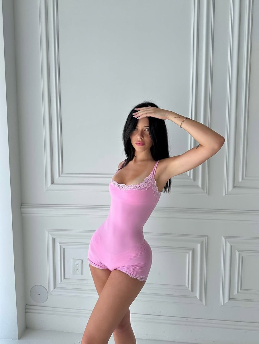 Vanessa Reinhardt tweet media