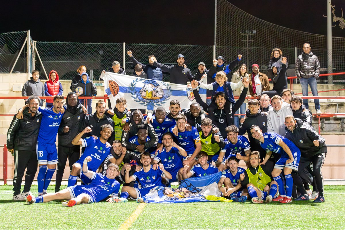 Com no havíem de guanyar, si jugàvem amb 12?

<a href="/mollerussa13/">UrbaS'13 CFJM</a>