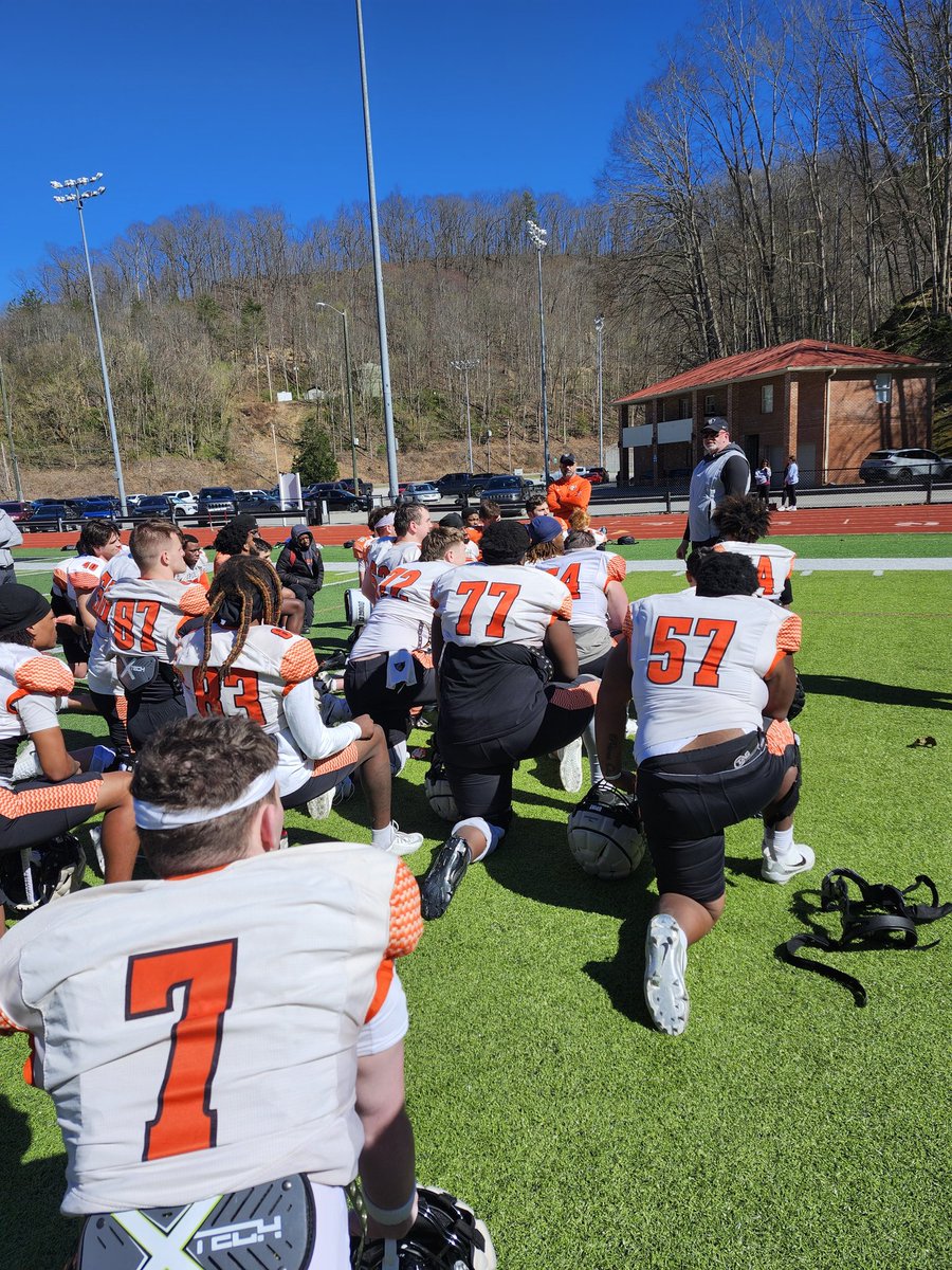 UPIKE FOOTBALL tweet media