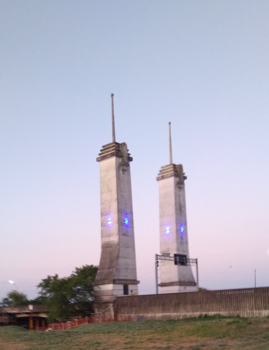 Lopezlaila1's tweet image. #Cabecera Puente Internacional #Uruguaiana #Paso de los Libres #🇧🇷🇦🇷