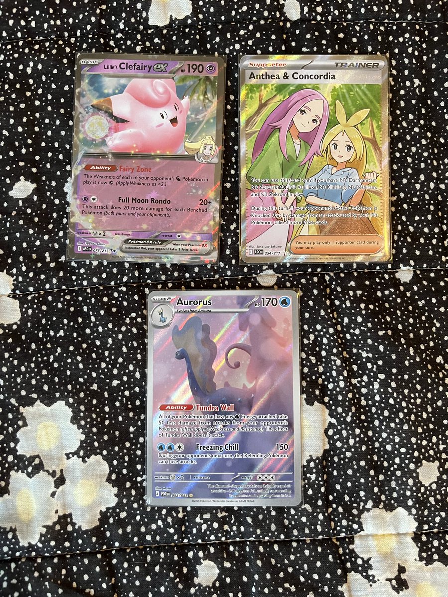 SIMONE 🩷 tweet media