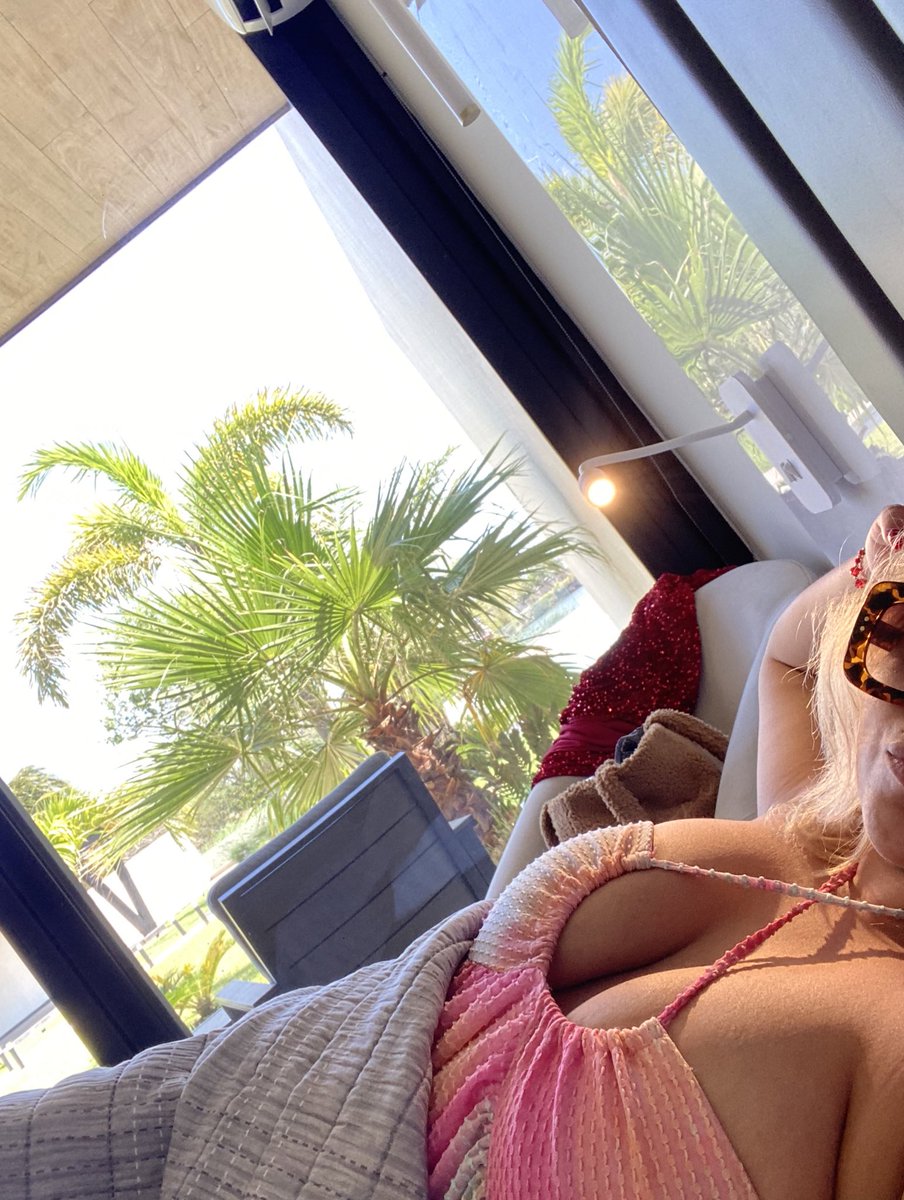 Meli Maslow tweet media