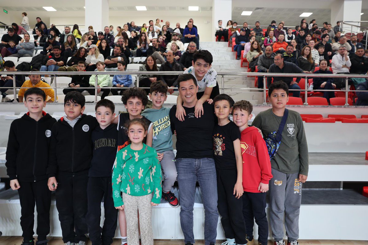 Acar Ünlü tweet media