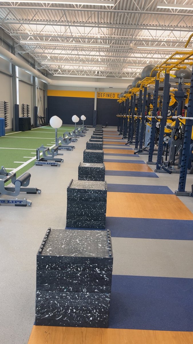 AimonDonaldson's tweet photo. Had a amazing day at BVU thank you  coach @CoachEHubbard and @Coach_Saterstad for the opportunity! https://t.co/9Mq8Lv6G7f
