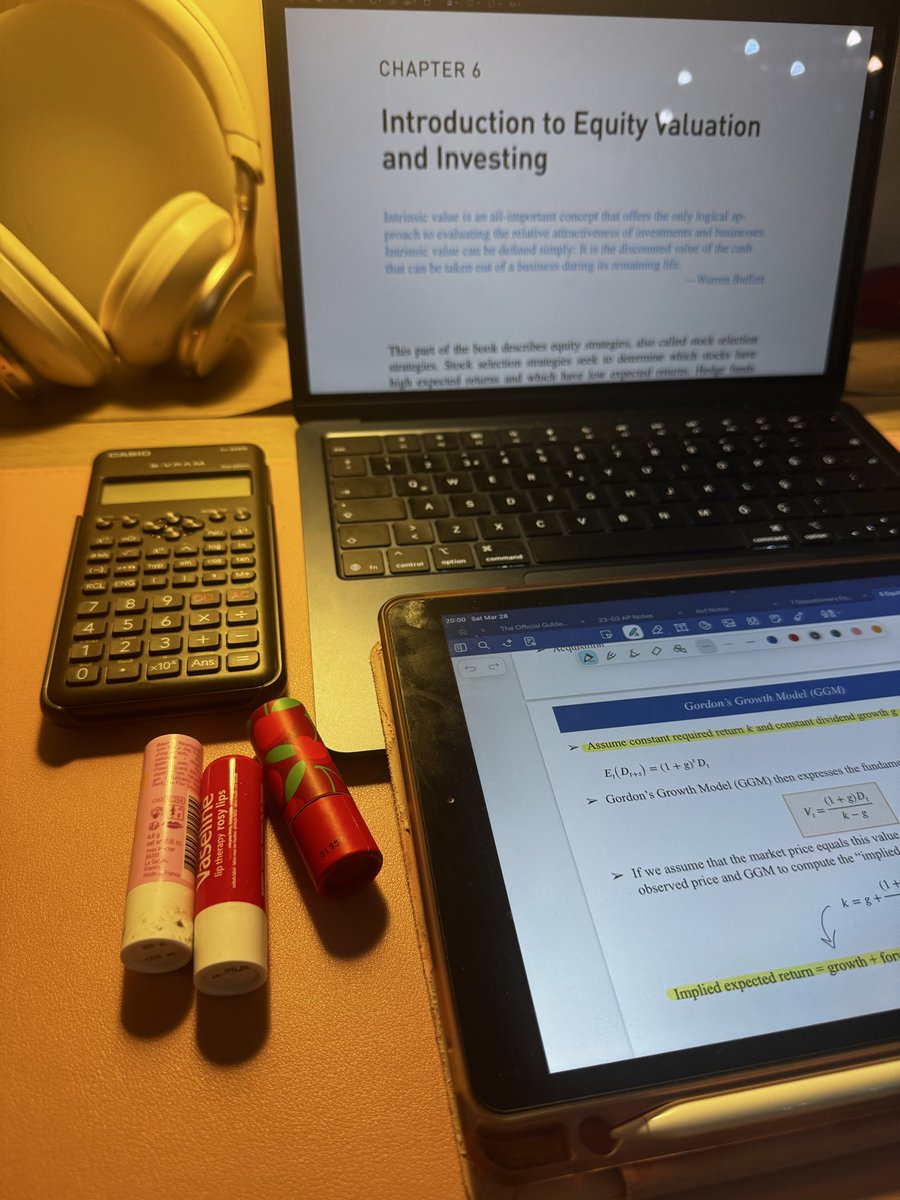 ElifQuantified's tweet photo. Morning chill at uni, late night studies at home 💻 https://t.co/eFtlGxFlAX