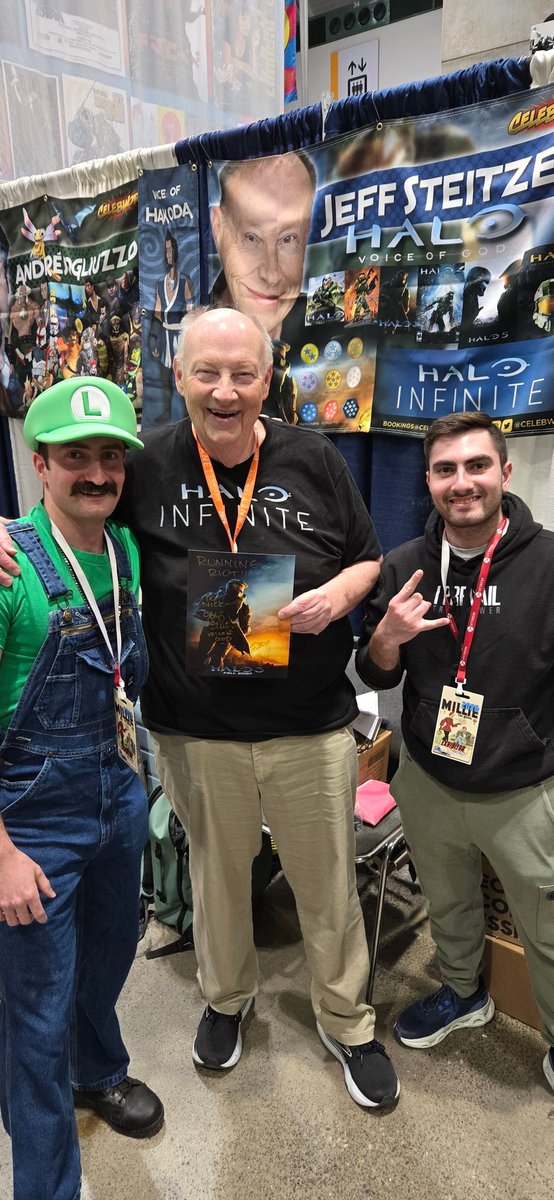 RolaCoasta's tweet photo. Yesterday at @PlanetComicon I got to meet one of the most iconic voice actors in gaming #JeffSteitzer, I've been playing Halo since I was 7 years old and getting to finally meet a voice that I grew up with meant the world to me. 💯

#Halo #Halo3 #PlanetComicon https://t.co/d3AOblj7Le