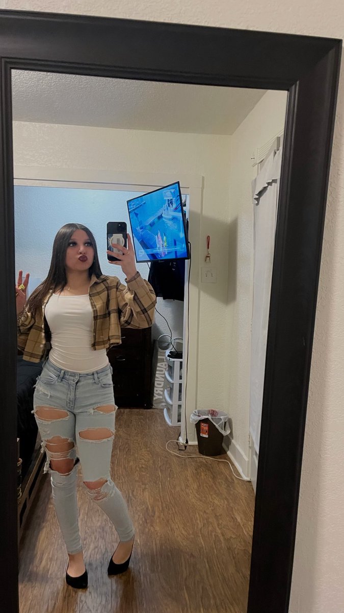 mercedes tweet media