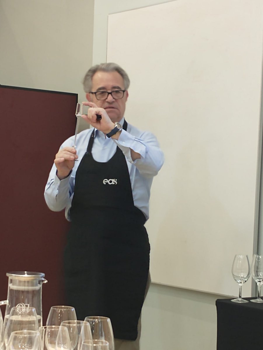 Vinos y Pasiones tweet media