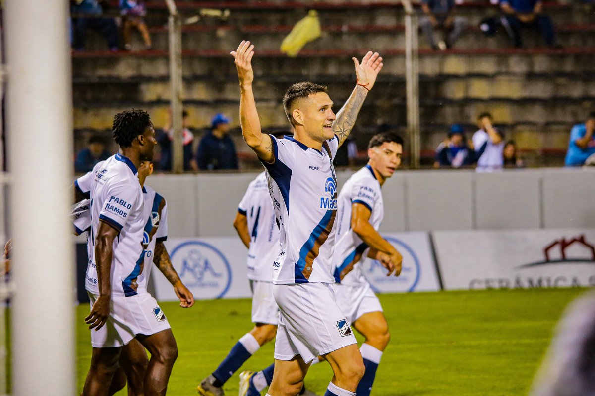 Tincho López tweet media