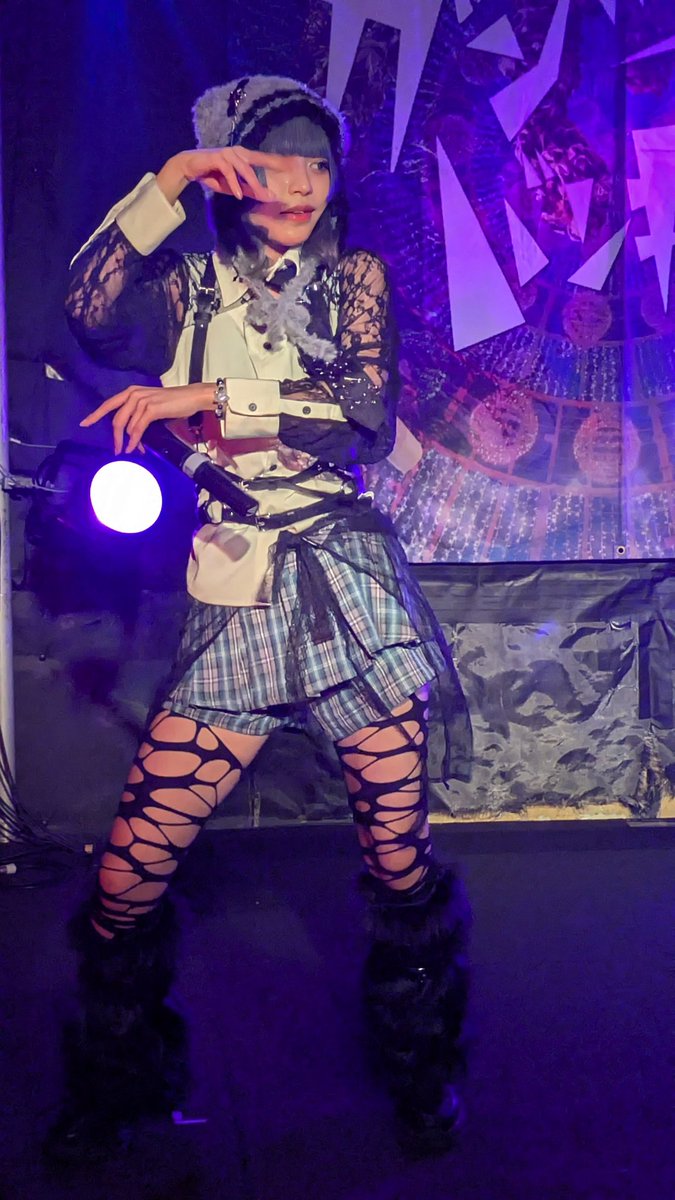 木村らざろ tweet media