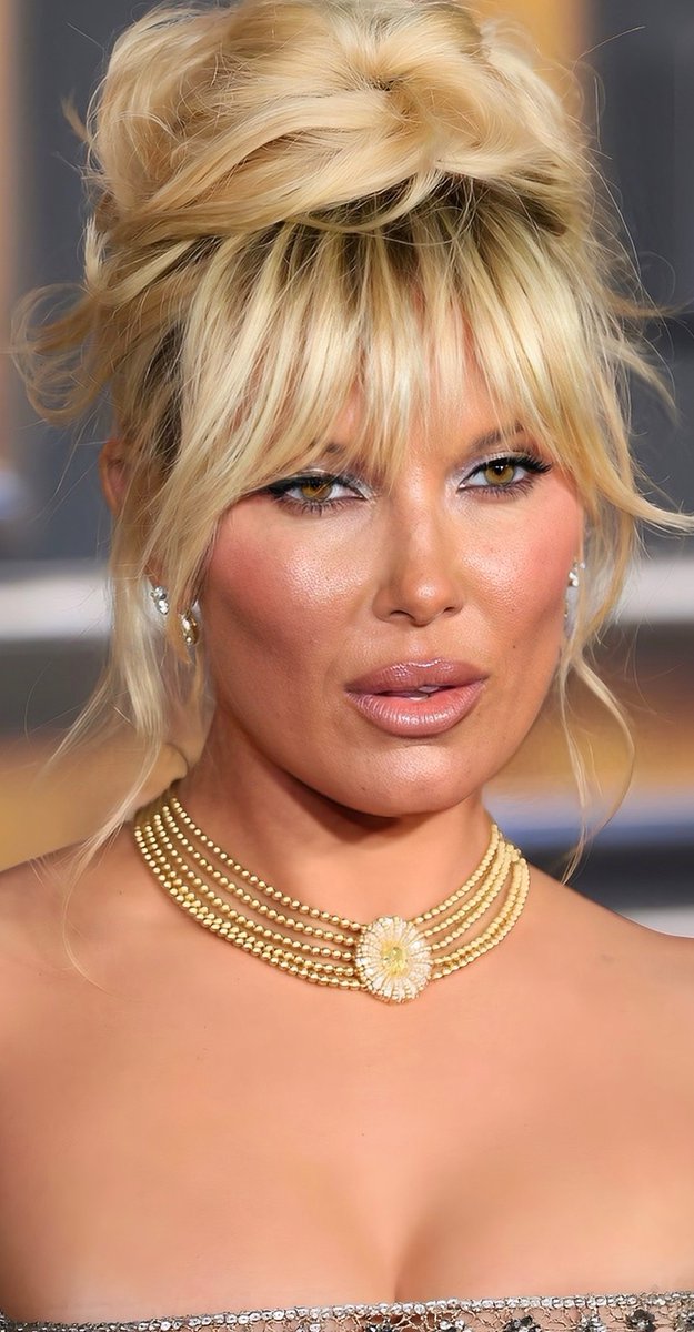 Bollywood makeup tweet media