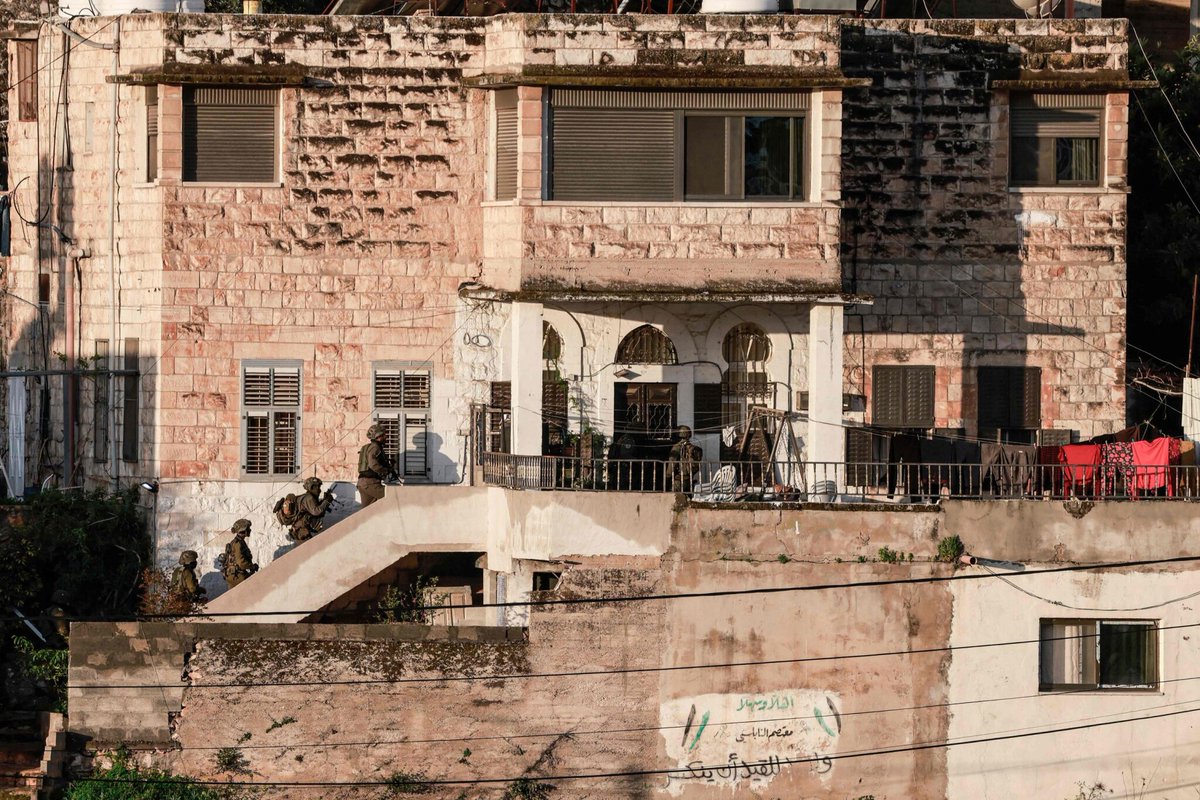 Le Parisien tweet media