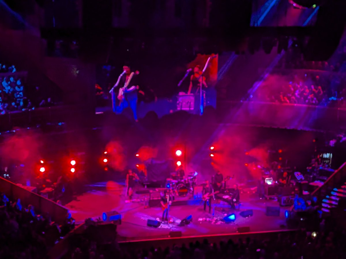 Alex Reviews Gigs tweet media