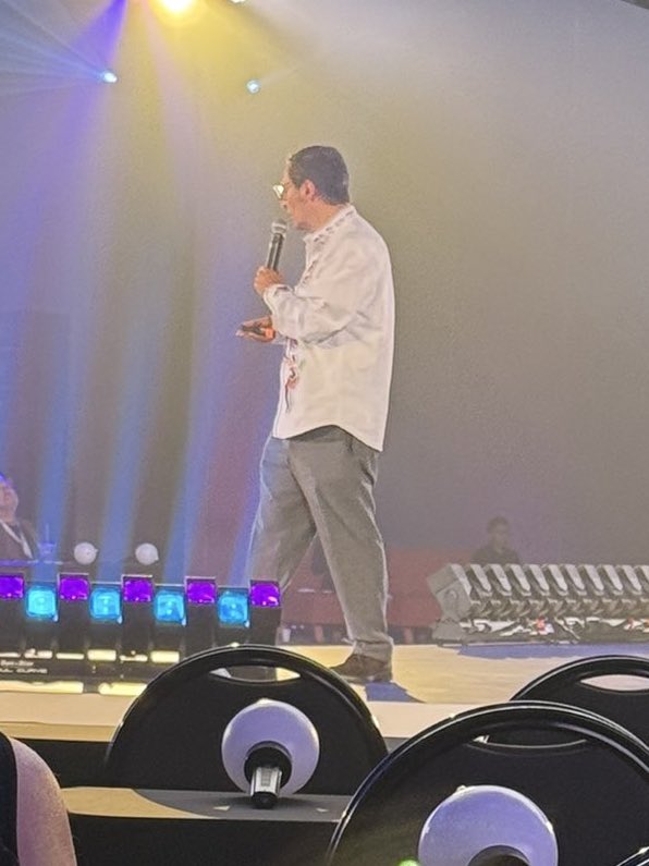 • Santiago PerezGordas • tweet media