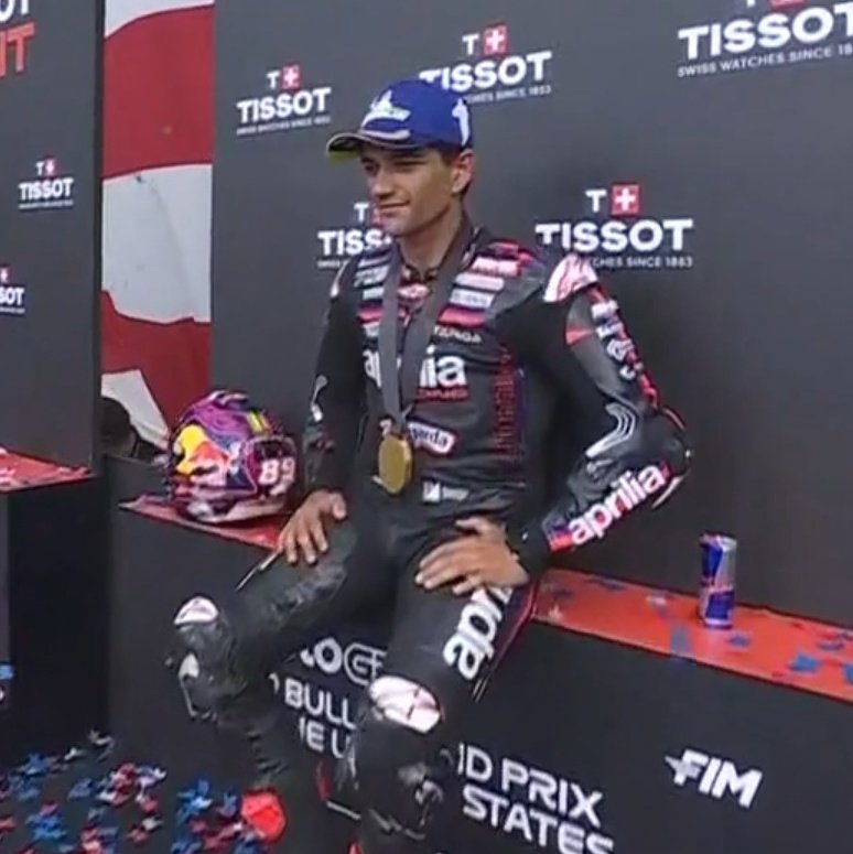 Lambe #RESIN6 tweet media