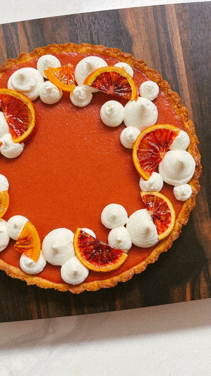 ifyoucnicole's tweet photo. so proud of this blood orange tart, twt gets to see it too lmao who wanna sponsor my cafe now https://t.co/Cd82y9B4nH