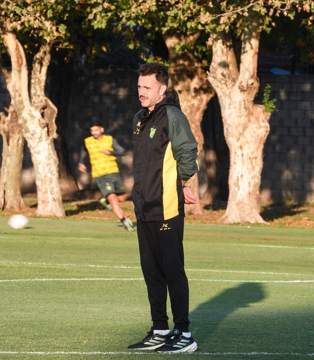 PLANETA DEFENSA tweet media