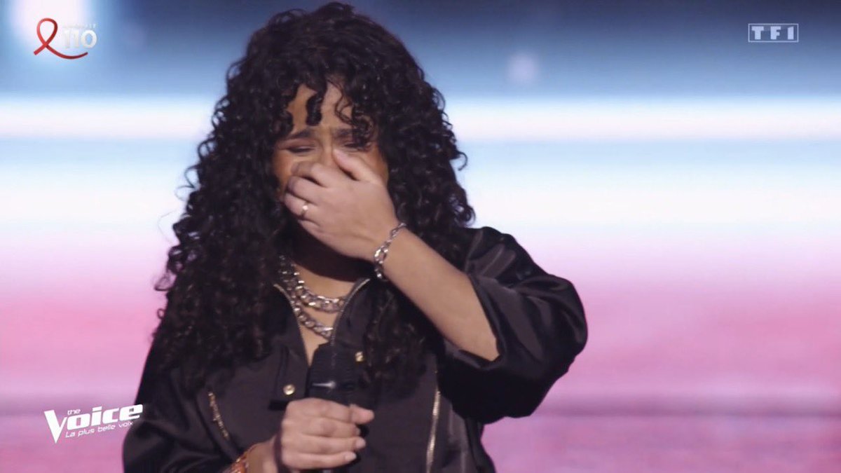 StarAcGang's tweet image. Et Florent qui débloque Lara 🙏🏻 Joanna intègre donc l’équipe de Lara Fabian ! 
#TheVoice