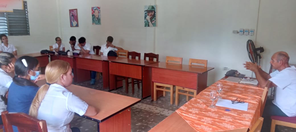 RuthLaura73 tweet media